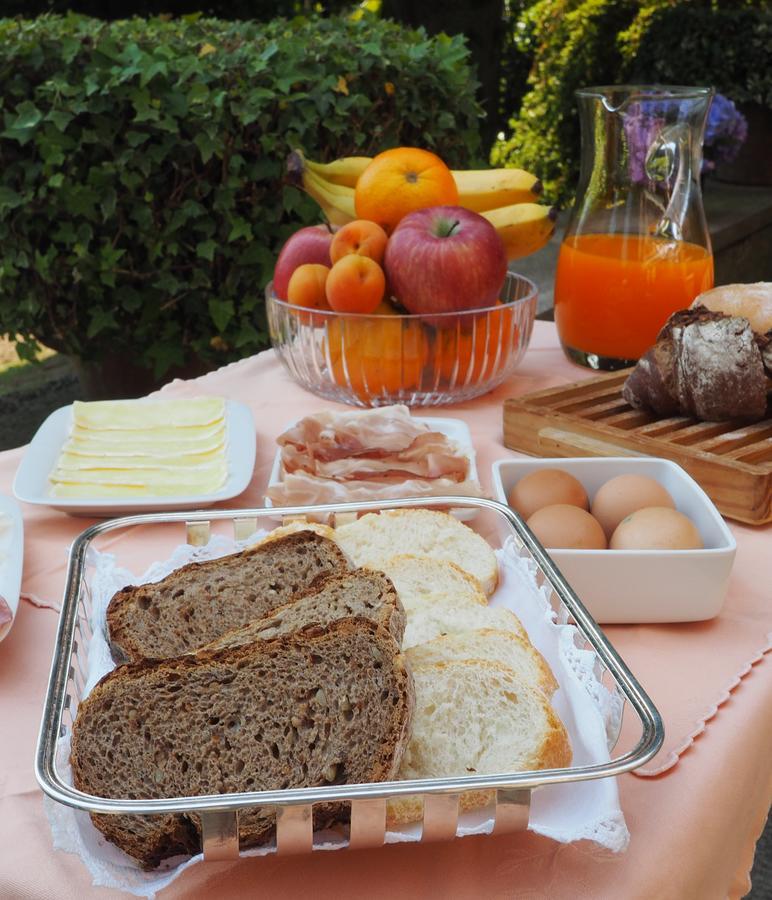 Casa Mondadori Bed & Breakfast เมอินา ภายนอก รูปภาพ