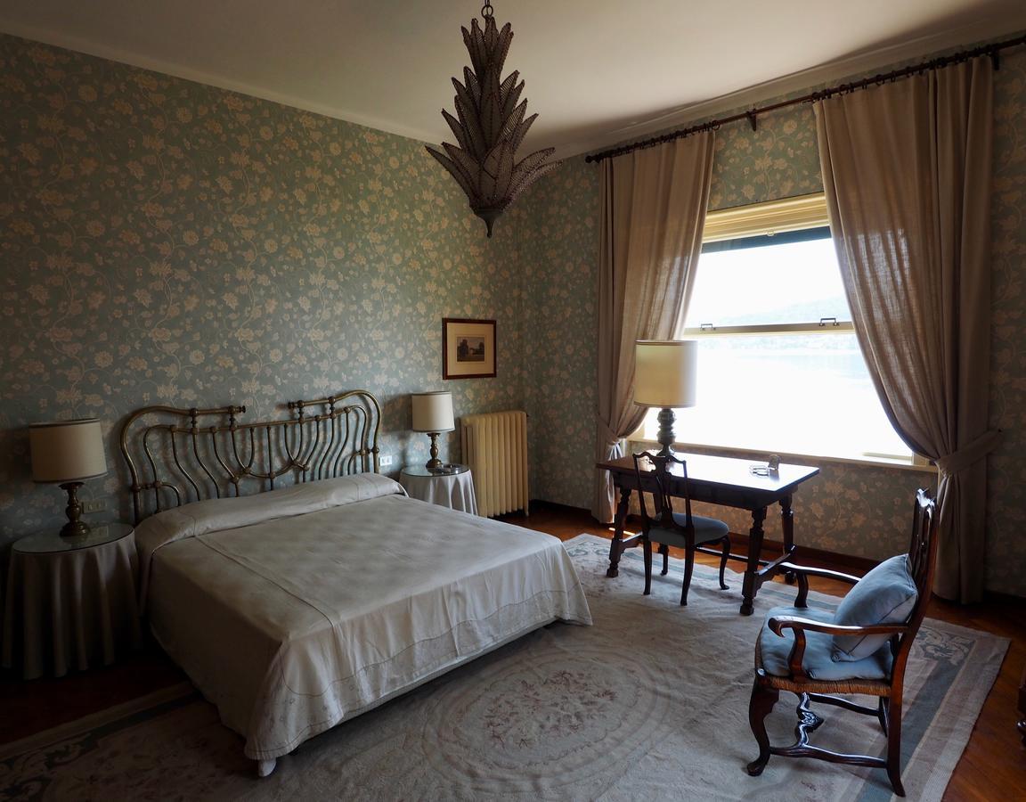 Casa Mondadori Bed & Breakfast เมอินา ภายนอก รูปภาพ